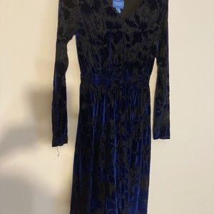 It’s mini dress it’s royal blue and black